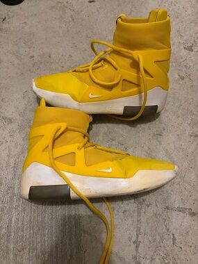 Nike fear of god Yellow High-Top Sneakers